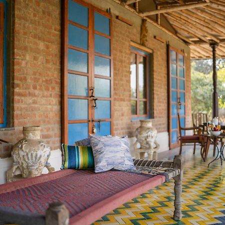 Lohonostays Bamboo House Sadhrana Bagh Гургаон Екстериор снимка