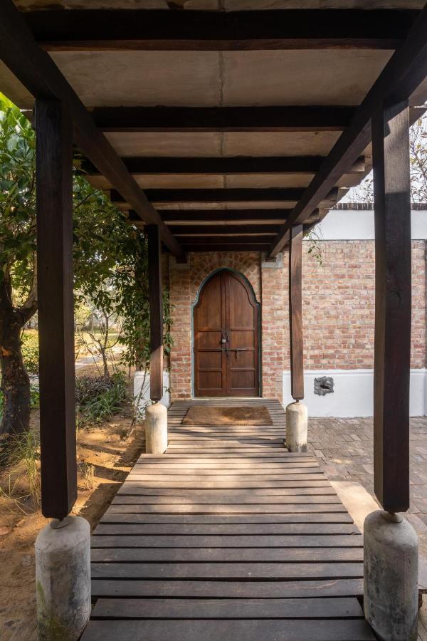 Lohonostays Bamboo House Sadhrana Bagh Гургаон Екстериор снимка