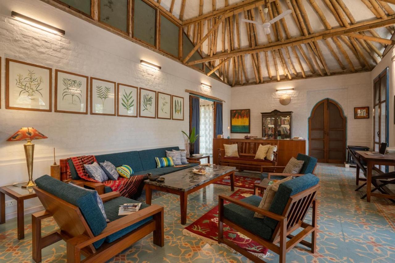 Lohonostays Bamboo House Sadhrana Bagh Гургаон Екстериор снимка